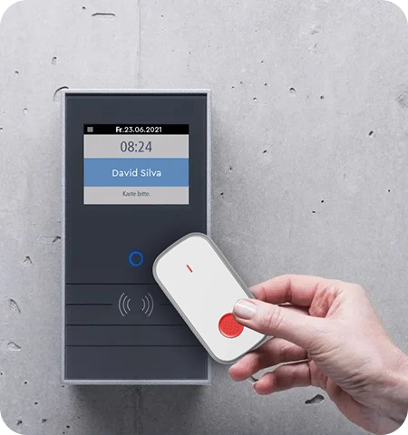 تطبيق LW004-PB LoRaWAN® Panic Button في إدارة تسجيل الوصول الذكية في المكاتب