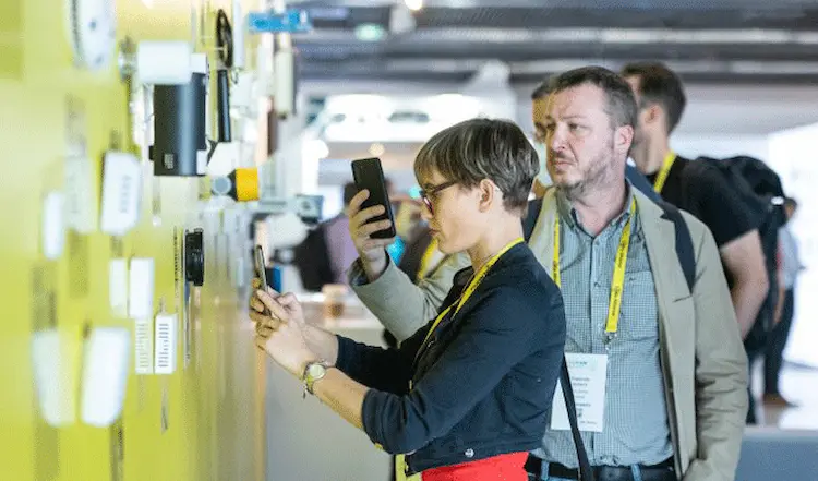 LoRaWAN actions inside the Palais des Congrès