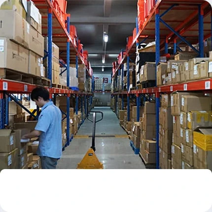 Entrepôt de produits finis de l'usine MOKO